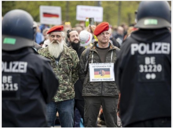Datei:Querdenken Veteranen fuer Recht und Freiheit 2021.jpg
