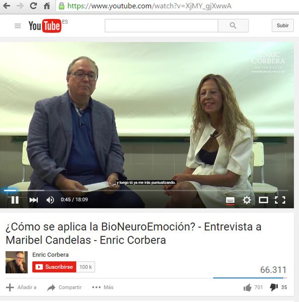 Datei:Enric Corbera Video Maribel Candelas.jpg