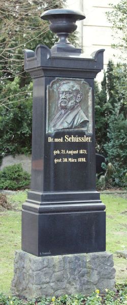 Datei:Schuessler2.jpg