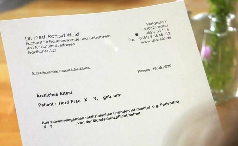 Datei:Ronald Weikl Attest.jpg