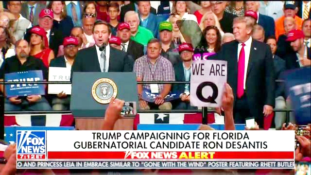 Fichier:Qanon Trump.jpg