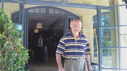 Fichier:Cyrus Irampour Source dailymotion.jpg