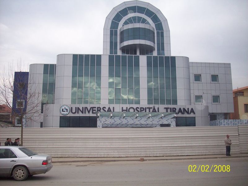 Fichier:Universal Hospital Tirana.jpg